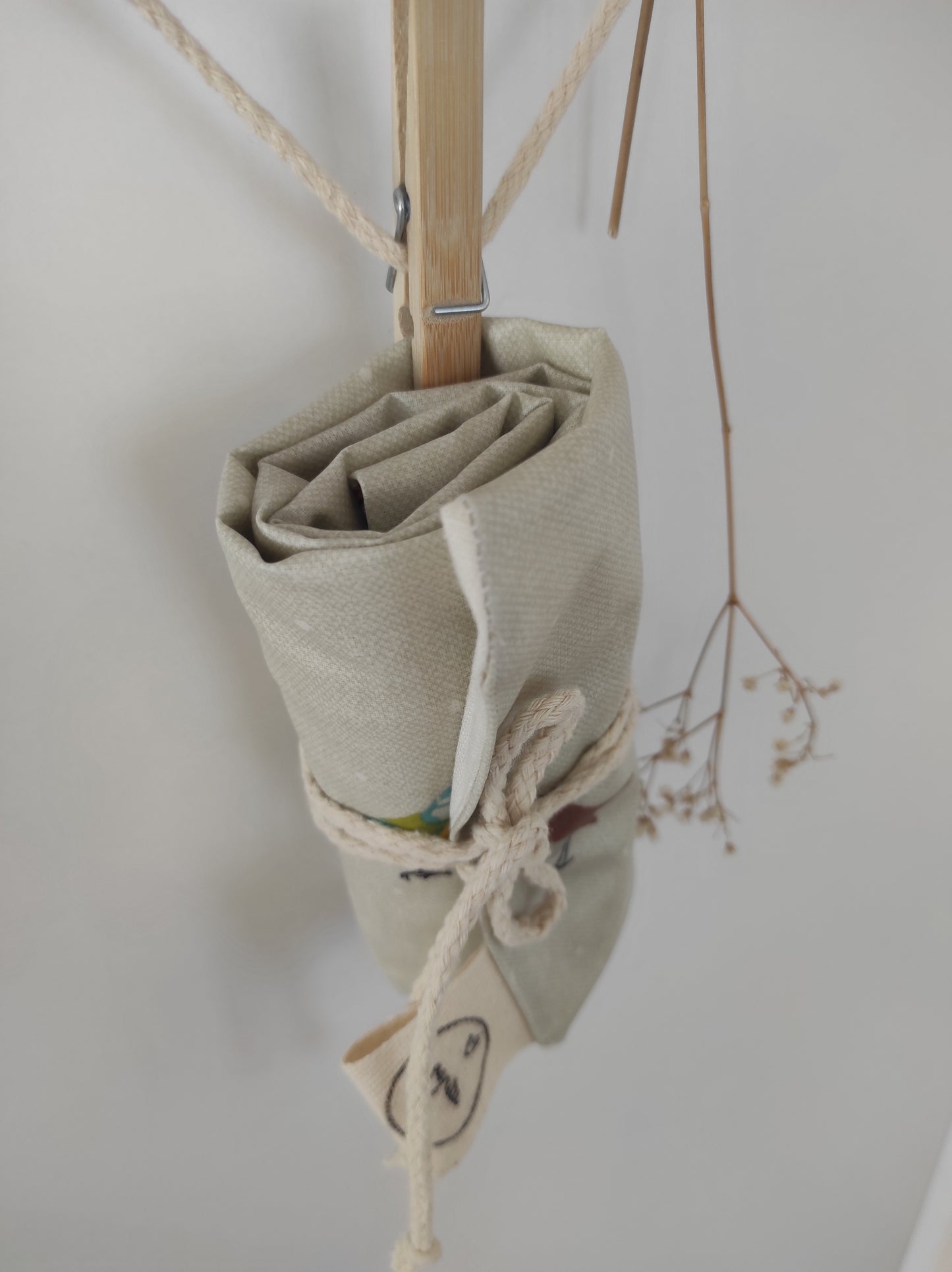 Wickelunterlage To Go, Mini-Wickelunterlage mit wasserdichter Unterseite