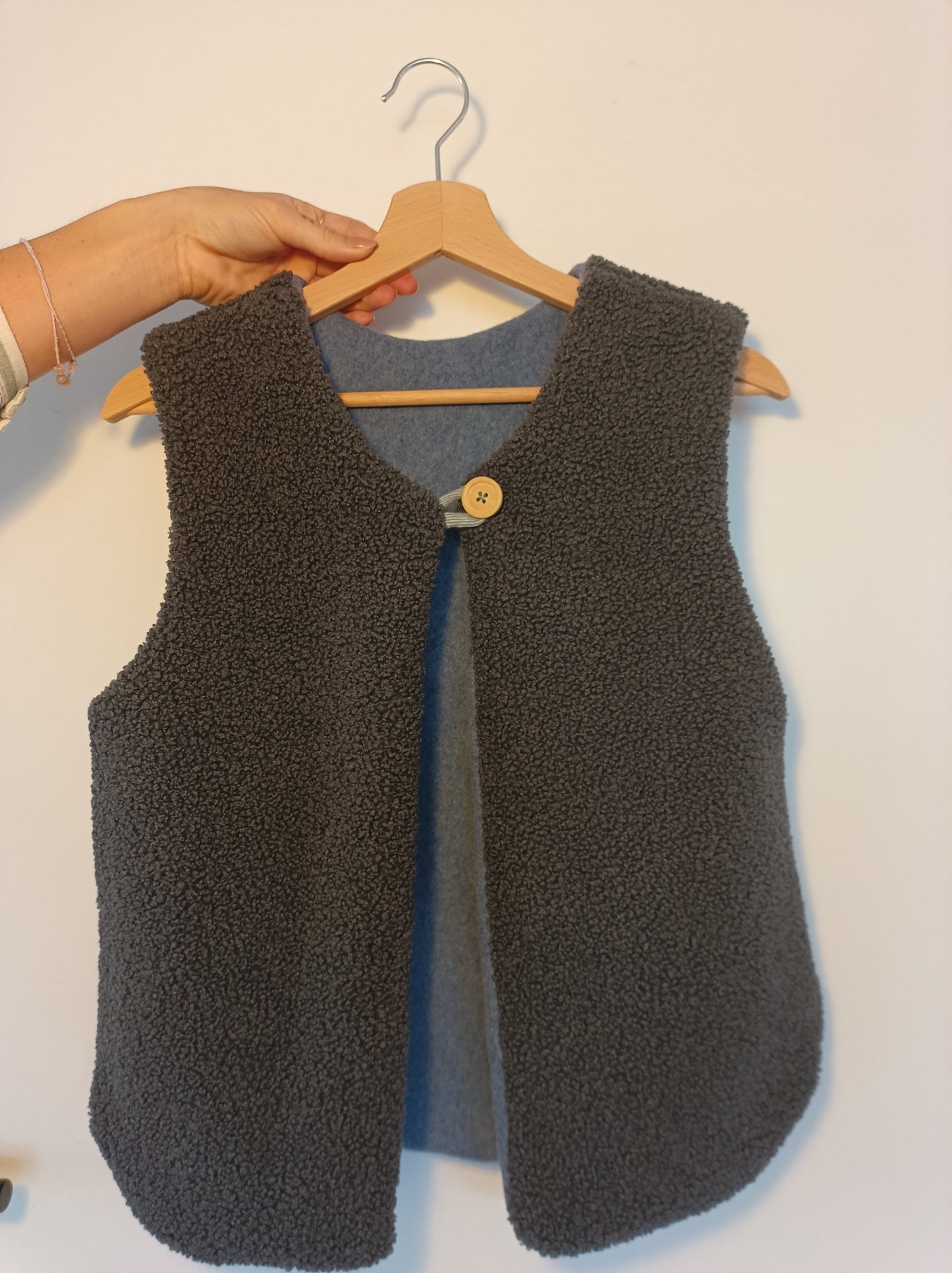 Sofortkauf Gr. 122-156: Ärmellose Weste aus Lammwoll-Imitat, Teddy Wendeweste für Herbst & Winter