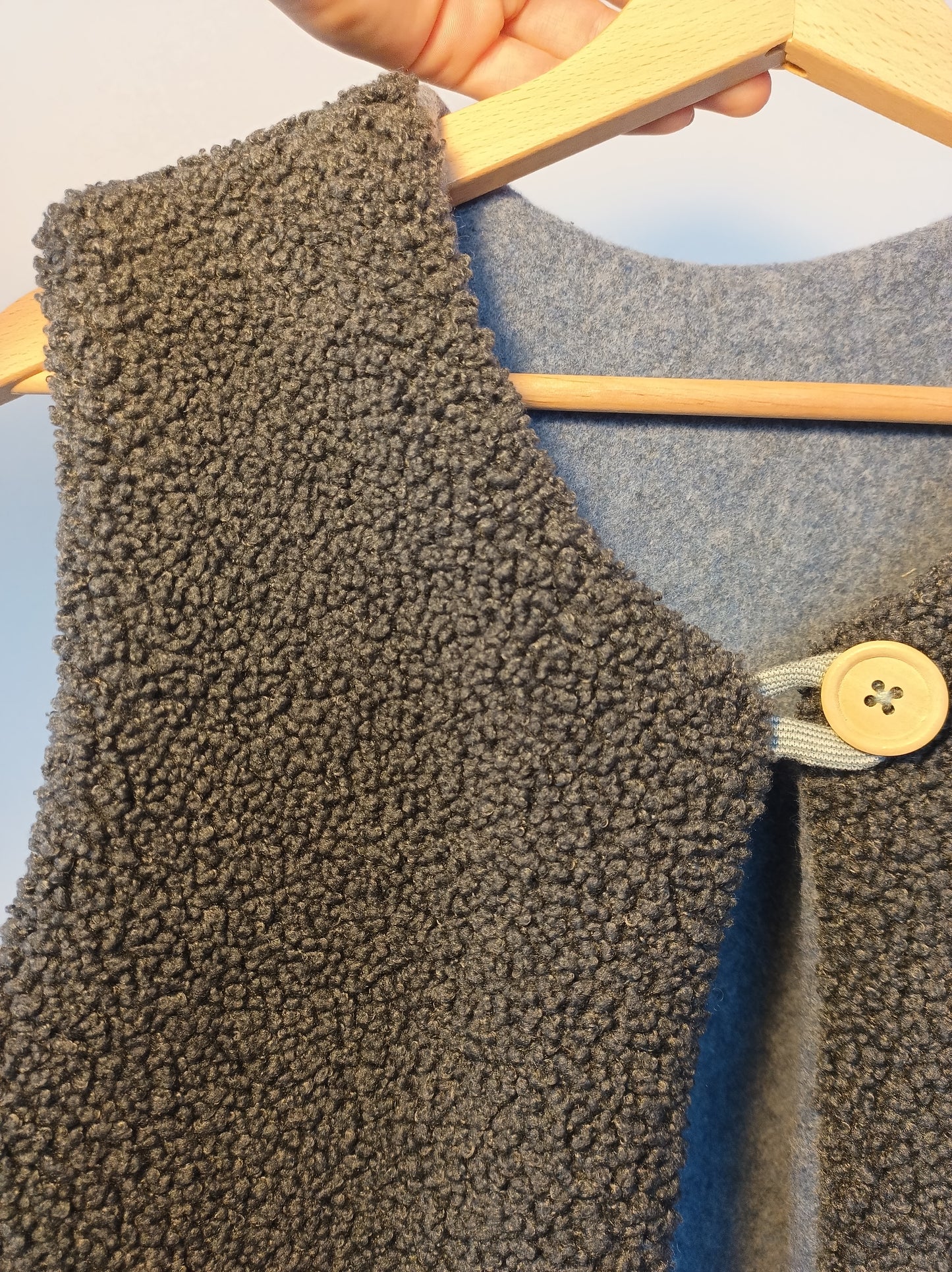 Sofortkauf Gr. 122-156: Ärmellose Weste aus Lammwoll-Imitat, Teddy Wendeweste für Herbst & Winter
