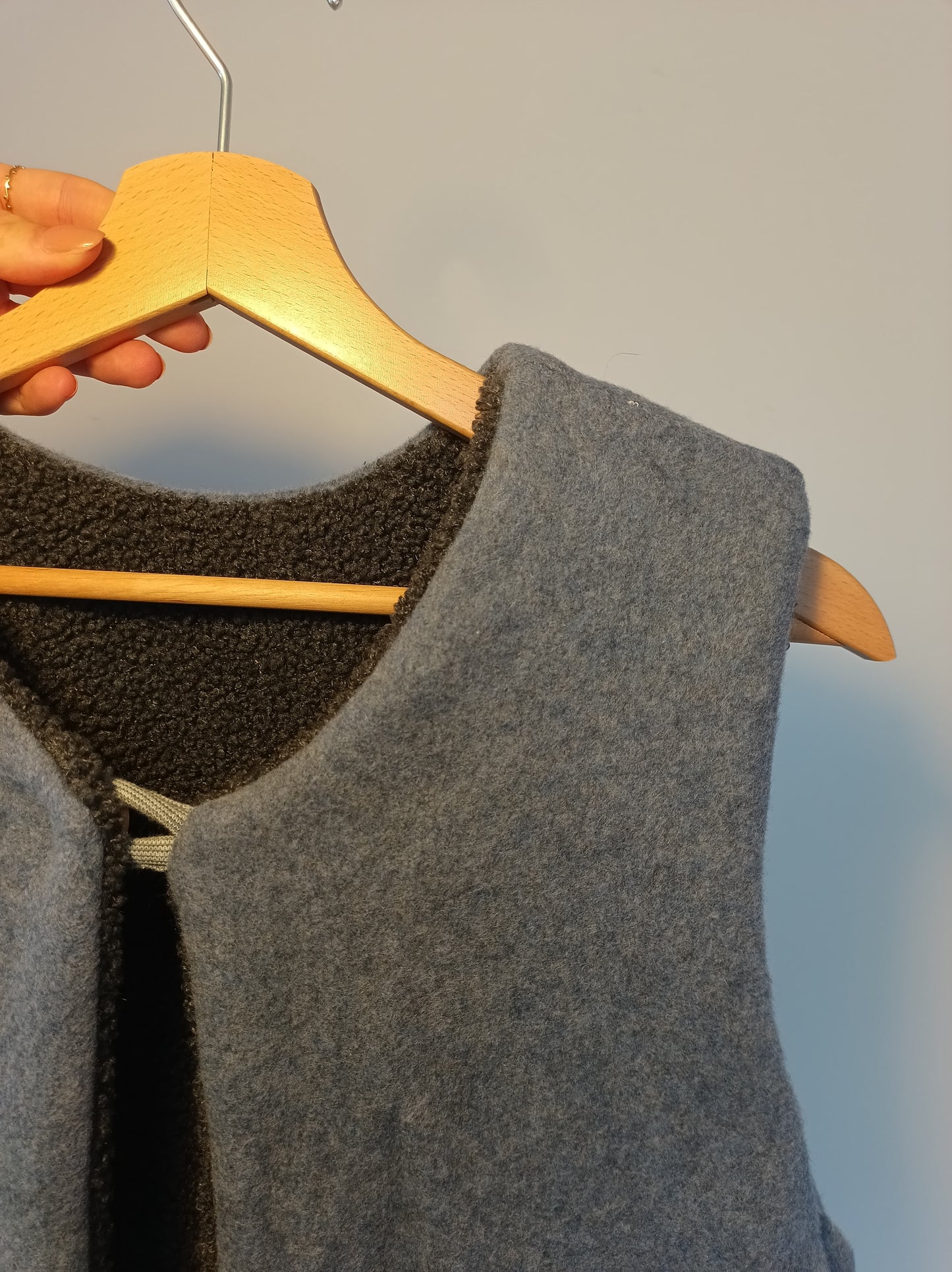 Sofortkauf Gr. 122-156: Ärmellose Weste aus Lammwoll-Imitat, Teddy Wendeweste für Herbst & Winter