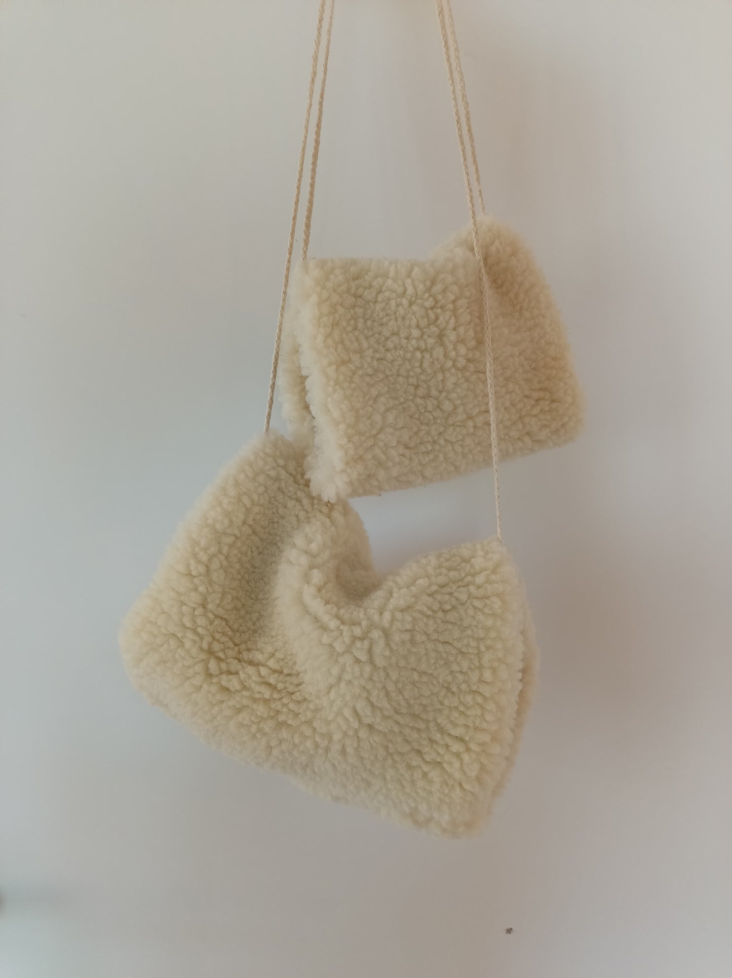 Muff aus Lammfell/Bio-Baumwoll-Fleece, Handwärmer zum Umhängen für Kinder