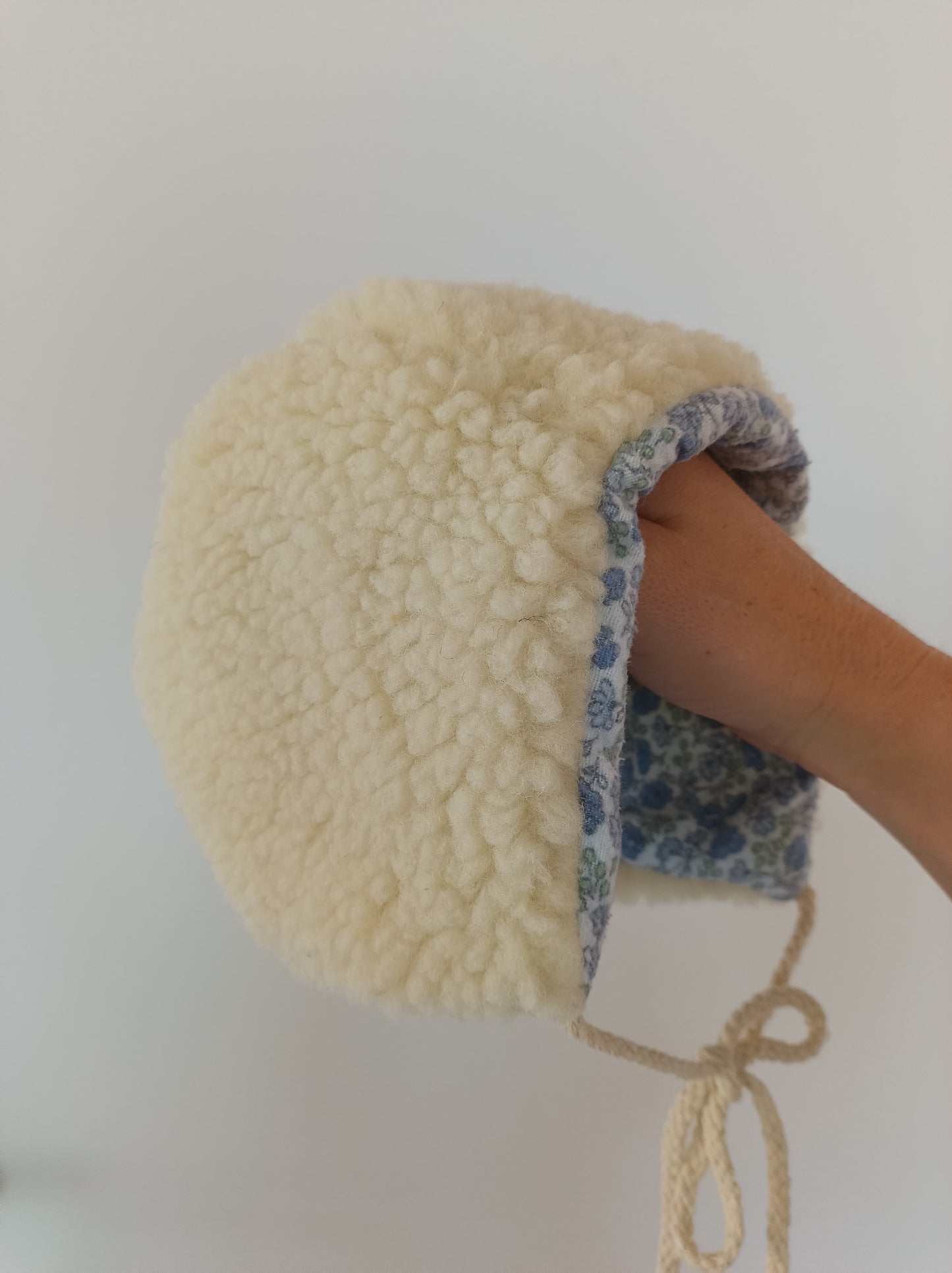 Lammwoll-Herbst/Winter Bonnet / Haube / Mützchen, echte Lammwolle, wendbar