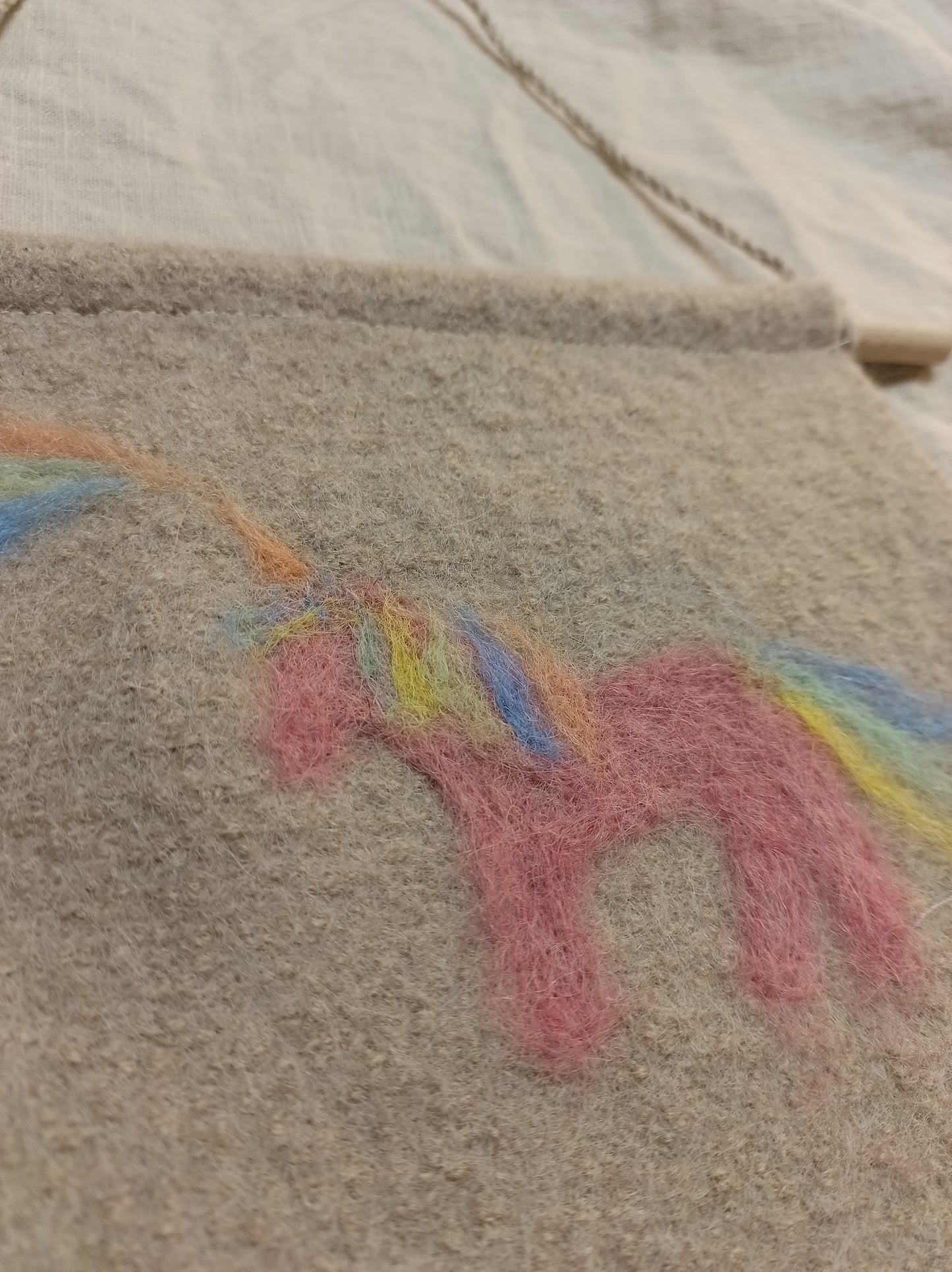 "Einhorn" Walk-Bild von Hand gefilzt