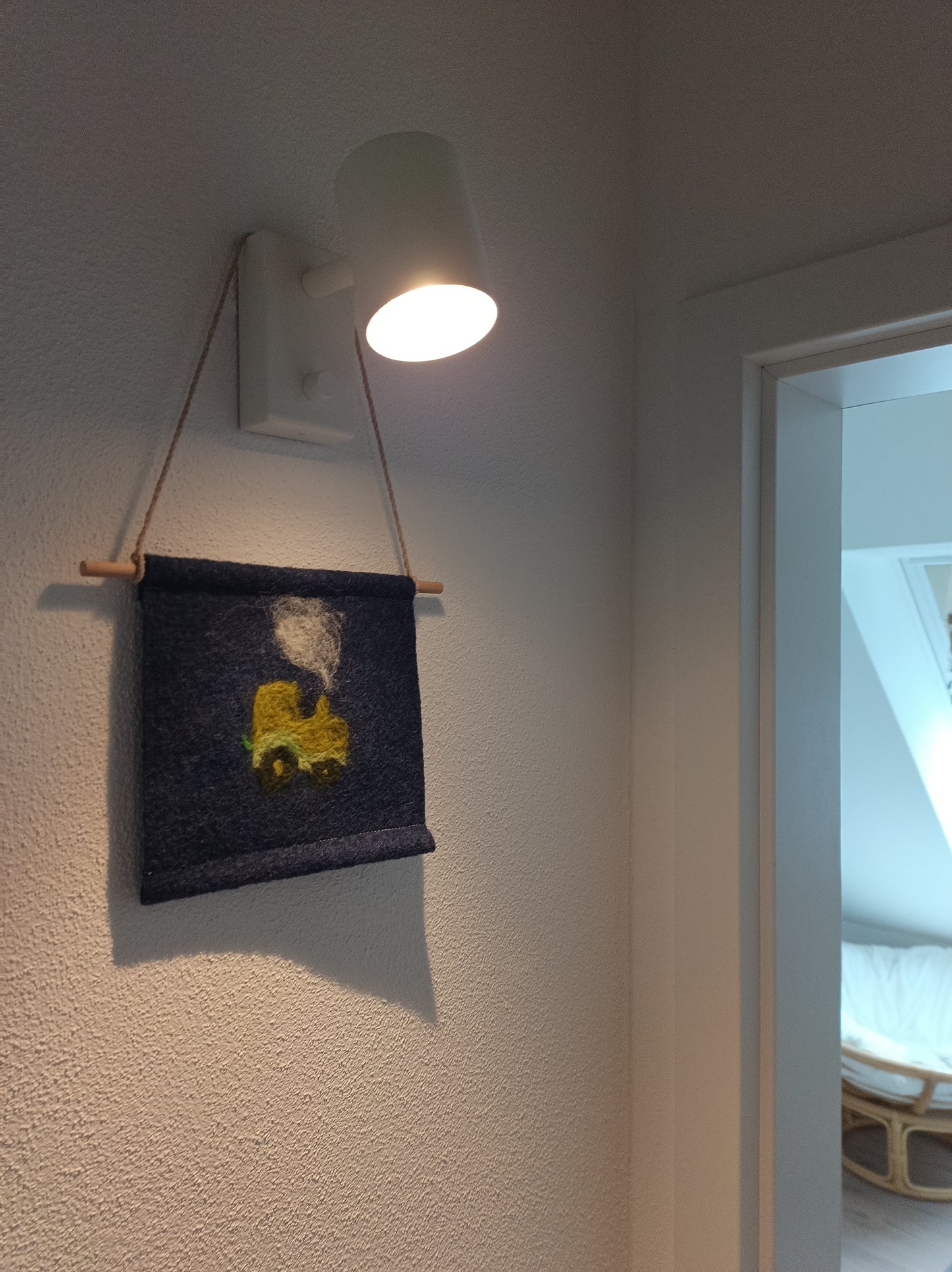 "Traktor" Walk-Bild von Hand gefilzt