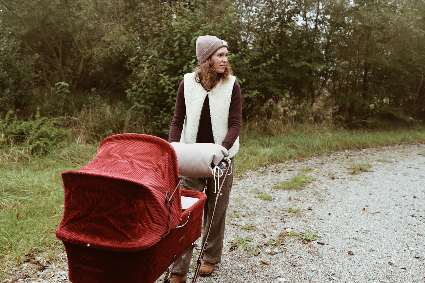2in1 Kinderwagen - Muff, Handwärmer für den Kinderwagen & kuschelige outdoor Unterlage fürs Baby