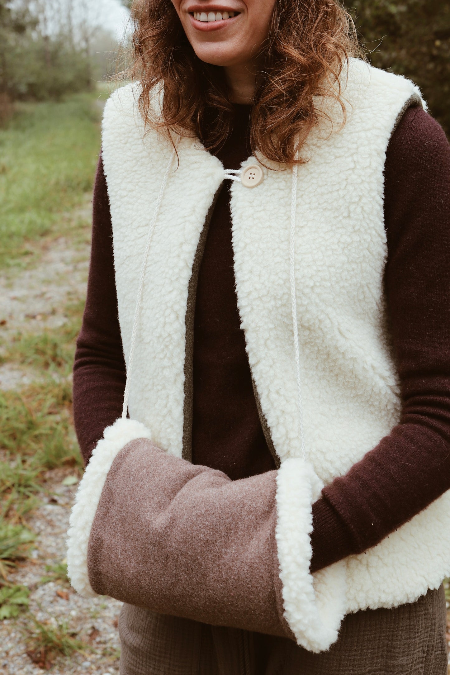 Unisex Ärmellose Weste aus Schafwolle, Wendeweste für Herbst & Winter Lammfell