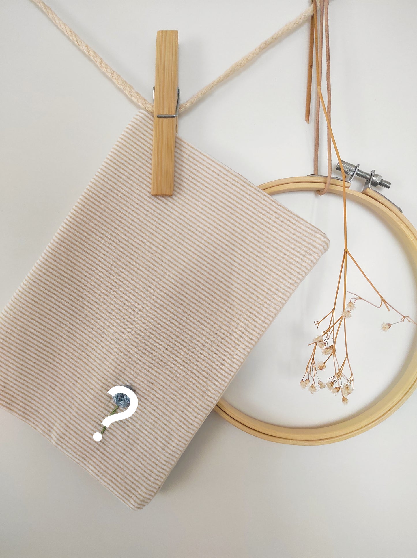 Mutterpass-Hülle handbestickt "Wünsch-dir-was"