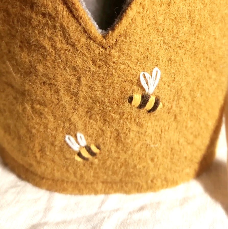 Stickerei 'Biene'